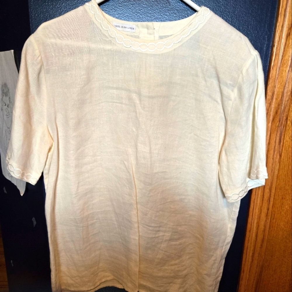 Talbots Elegant Cream Linen Top. Size 12. 100% Irish Linen